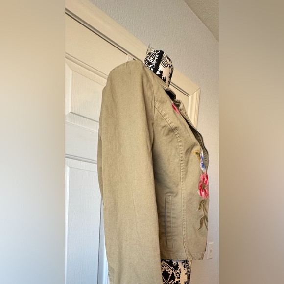 Jealous Tomato Olive Utility Jacket with Red & Blue Floral Embroidery - Picture 7 of 11